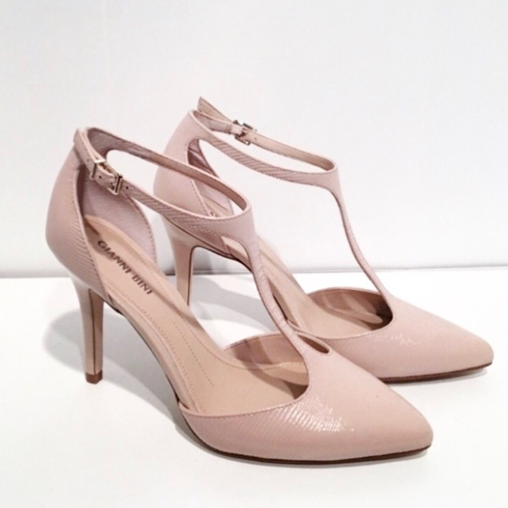 Nude Gianni Bini heels!